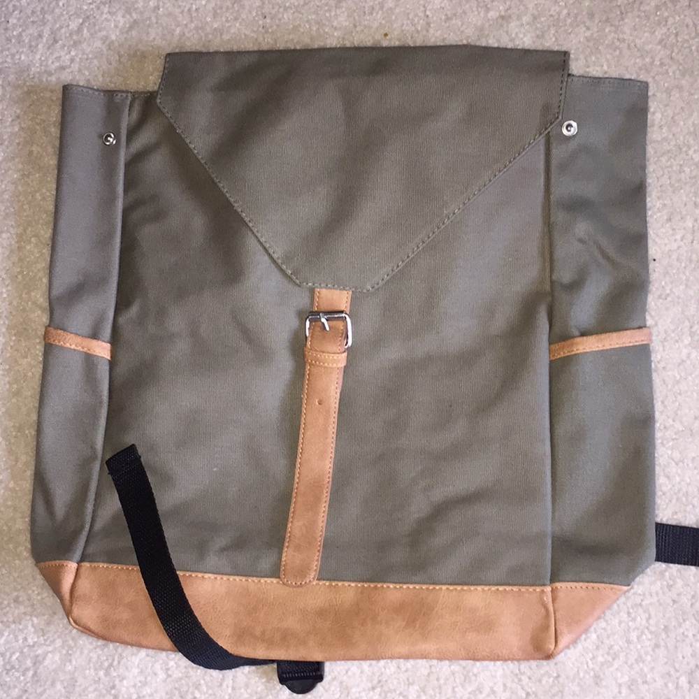 Green cute clip backpack